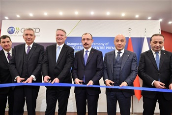 Bakan Muş, OECD İstanbul Merkezi'nin resmi açılışına katıldı