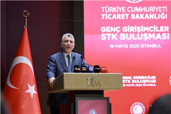 Ticaret Bakanı Bolat, 19 Mayıs Çerçevesinde Genç Girişimcilerle Bir Araya Geldi