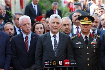 Ticaret Bakanı Bolat, Edirnekapı 15 Temmuz Şehitliği'ndeki Anma Programında Konuştu